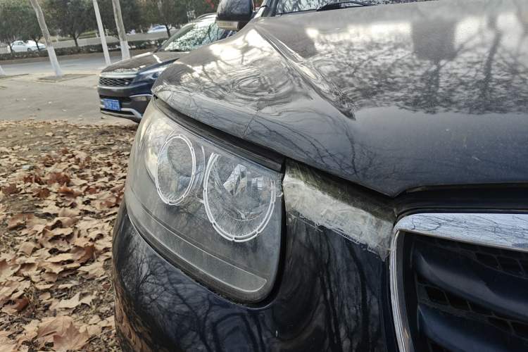 Used Hyundai Santa Fe Classic 2011 2.4 Comfort Edition 7-Seater Two-Wheel Drive Right Front Headlight