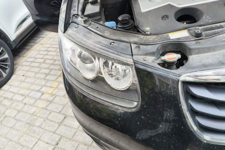 Used Hyundai Santa Fe Classic 2011 2.4 Comfort Edition 5-Seater Two-Wheel Drive Right Front Headlight