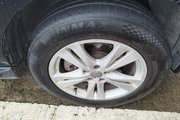Used Hyundai Santa Fe Classic 2011 2.4 Ultimate Edition 7-Seater Two-Wheel Drive Right Front Wheel Hub