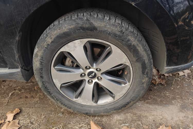 Used Hyundai Santa Fe Classic 2011 2.4 Comfort Edition 7-Seater Two-Wheel Drive Right Front Wheel Hub