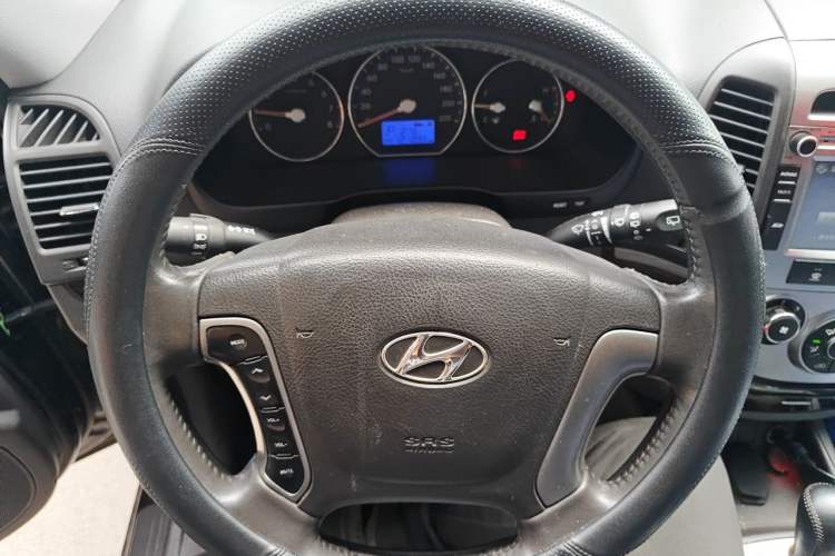 Used Hyundai Santa Fe Classic 2011 2.4 Comfort Edition 5-Seater Two-Wheel Drive Steering Wheel
