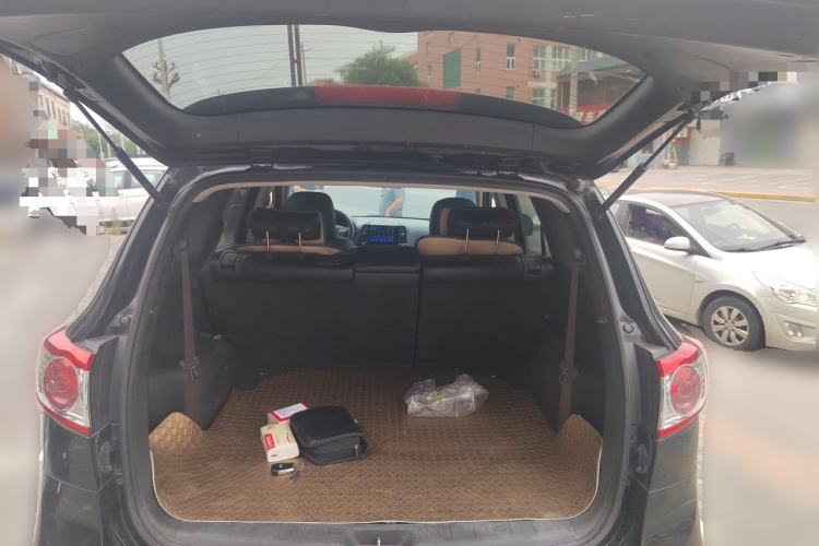 Used Hyundai Santa Fe Classic 2011 2.4 Comfort Edition 7-Seater Two-Wheel Drive Trunk