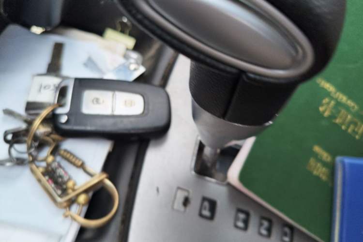 Used Hyundai Santa Fe Classic 2011 2.4 Ultimate Edition 7-Seater Two-Wheel Drive Vehicle Key