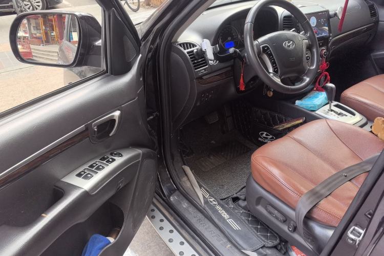 Used Hyundai Santa Fe Classic 2011 2.4 Comfort Edition 7-Seater Two-Wheel Drive Driver Seat
