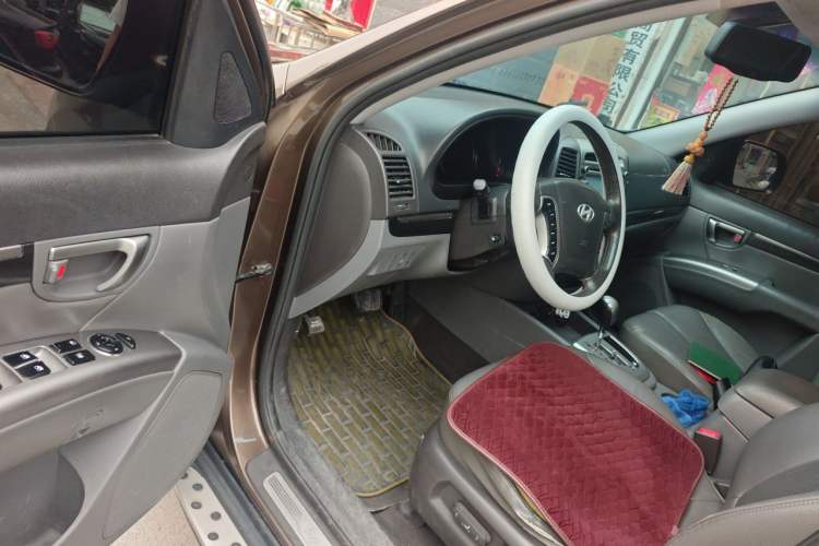 Used Hyundai Santa Fe Classic 2011 2.4 Ultimate Edition 7-Seater Two-Wheel Drive Driver Seat
