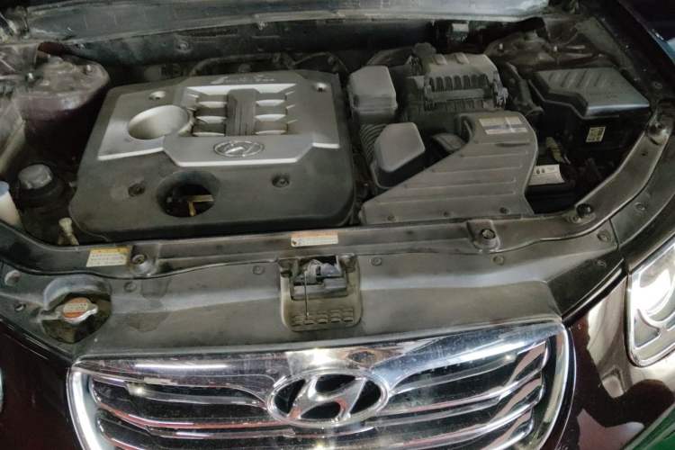 Used Hyundai Santa Fe Classic  Engine Bay