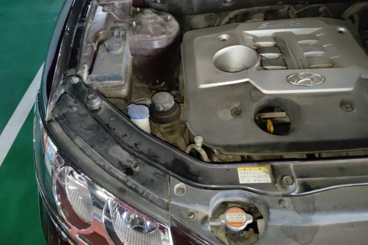 Used Hyundai Santa Fe Classic  Engine Bay Right