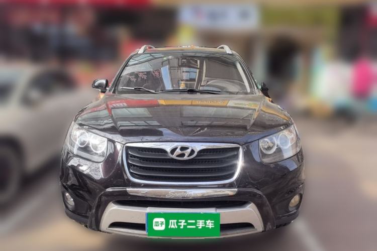 Used Hyundai Santa Fe Classic 2011 2.4 Comfort Edition 7-Seater Two-Wheel Drive Front