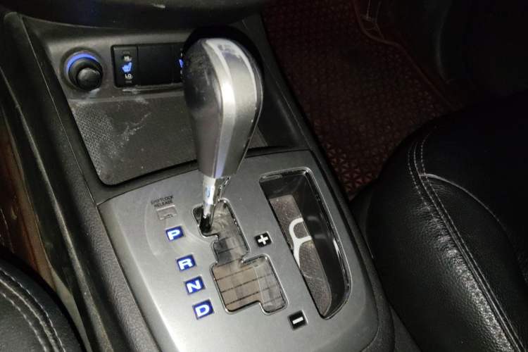 Used Hyundai Santa Fe Classic  Gear Lever