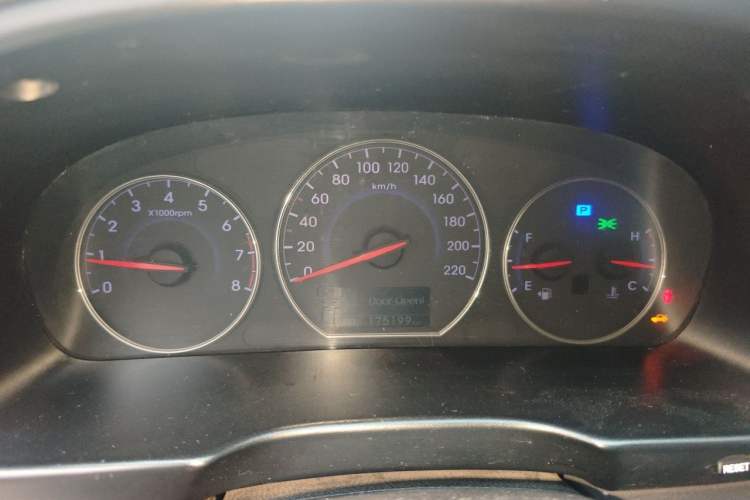 Used Hyundai Santa Fe Classic 2011 2.4 Ultimate Edition 7-Seater Two-Wheel Drive Instrument Cluster