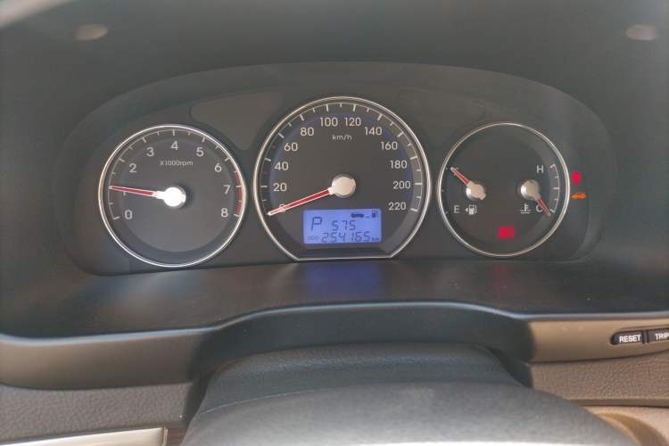 Used Hyundai Santa Fe Classic 2011 2.4 Comfort Edition 7-Seater Two-Wheel Drive Instrument Cluster