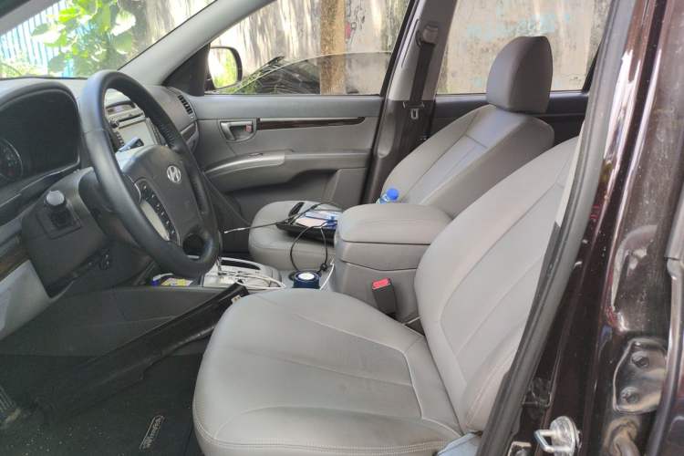 Used Hyundai Santa Fe Classic 2011 2.4 Comfort Edition 7-Seater Two-Wheel Drive Left Front Seat