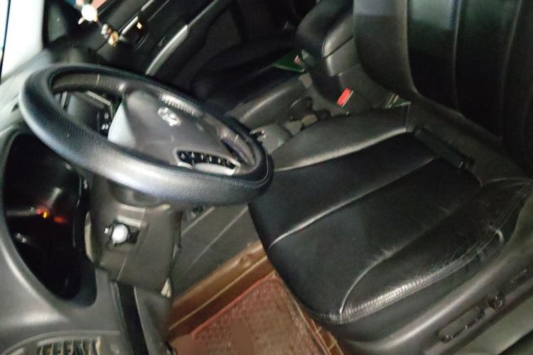Used Hyundai Santa Fe Classic  Left Front Seat