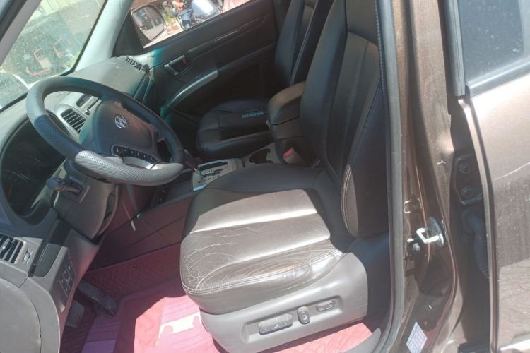 Used Hyundai Santa Fe Classic 2011 2.4 Ultimate Edition 7-Seater Two-Wheel Drive Left Front Seat