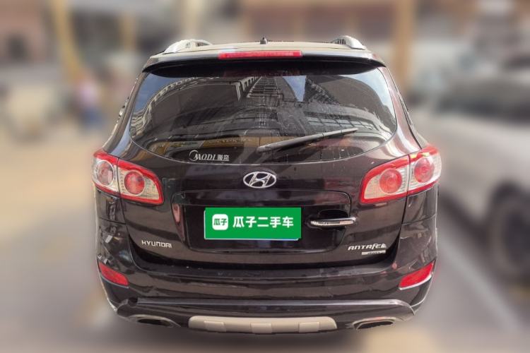 Used Hyundai Santa Fe Classic 2011 2.4 Comfort Edition 7-Seater Two-Wheel Drive Rear