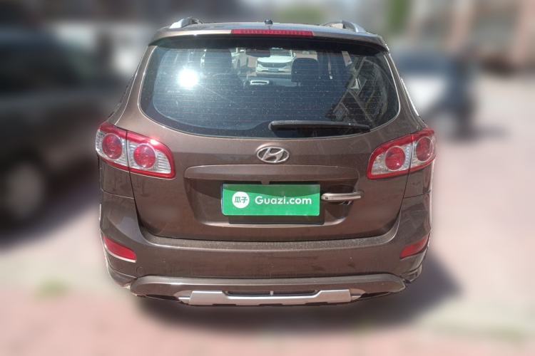 Used Hyundai Santa Fe Classic 2011 2.4 Ultimate Edition 7-Seater Two-Wheel Drive Rear
