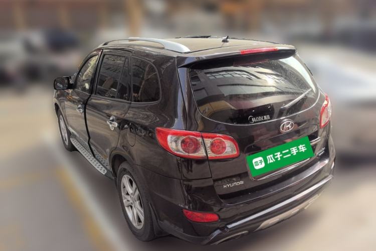 Used Hyundai Santa Fe Classic 2011 2.4 Comfort Edition 7-Seater Two-Wheel Drive Rear Left 45 Deg