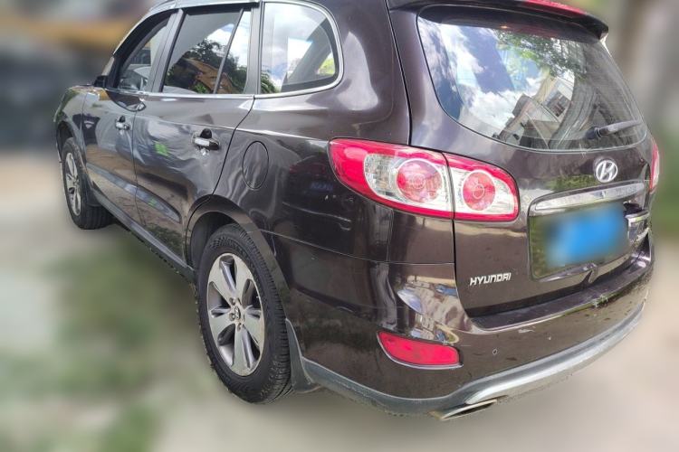 Used Hyundai Santa Fe Classic 2011 2.4 Comfort Edition 7-Seater Two-Wheel Drive Rear Left 45 Deg