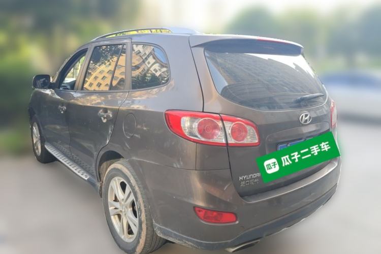 Used Hyundai Santa Fe Classic 2011 2.4 Ultimate Edition 7-Seater Two-Wheel Drive Rear Left 45 Deg