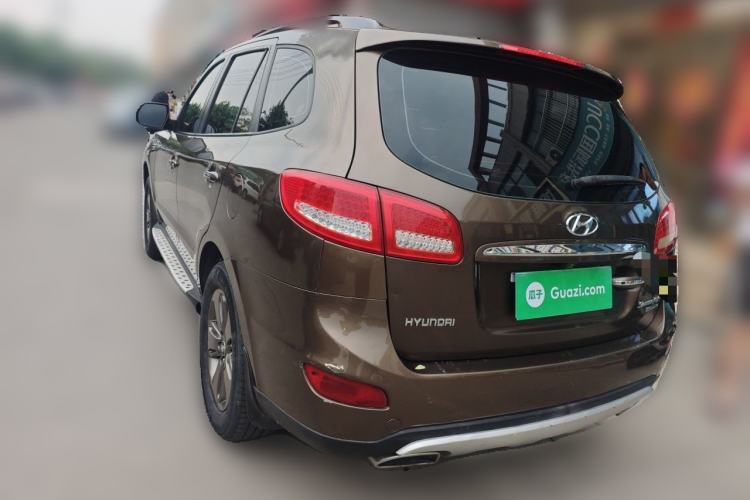 Used Hyundai Santa Fe Classic 2011 2.4 Ultimate Edition 7-Seater Two-Wheel Drive Rear Left 45 Deg