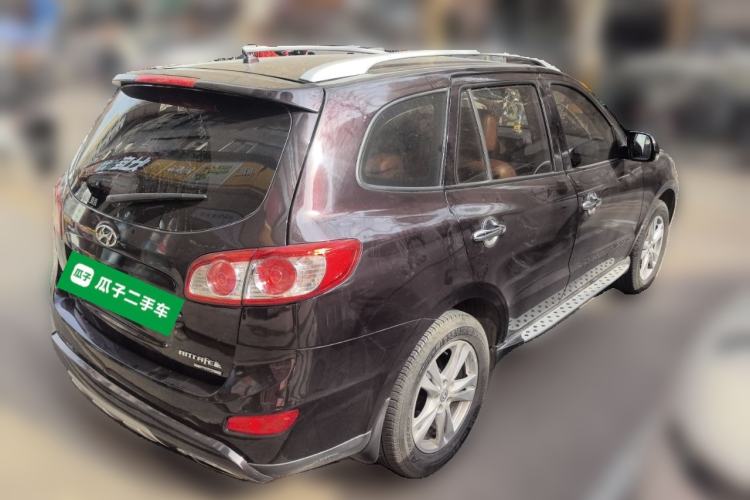 Used Hyundai Santa Fe Classic 2011 2.4 Comfort Edition 7-Seater Two-Wheel Drive Rear Right 45 Deg