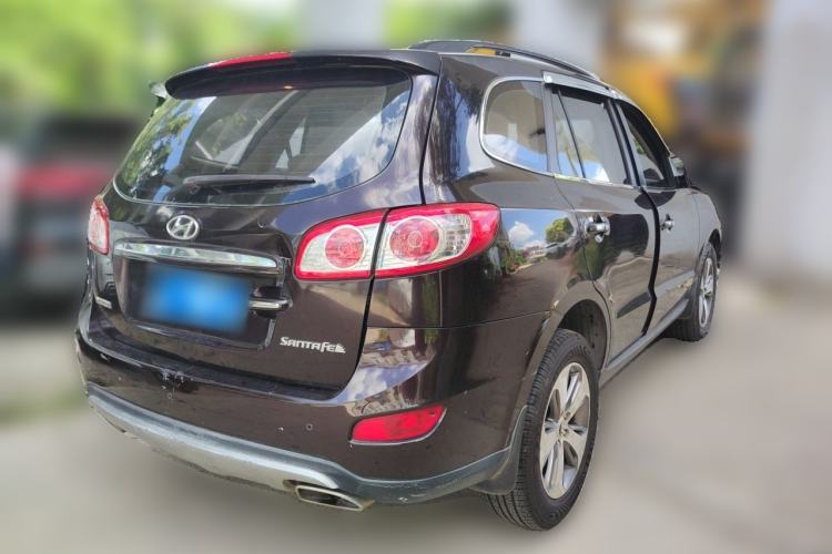 Used Hyundai Santa Fe Classic 2011 2.4 Comfort Edition 7-Seater Two-Wheel Drive Rear Right 45 Deg