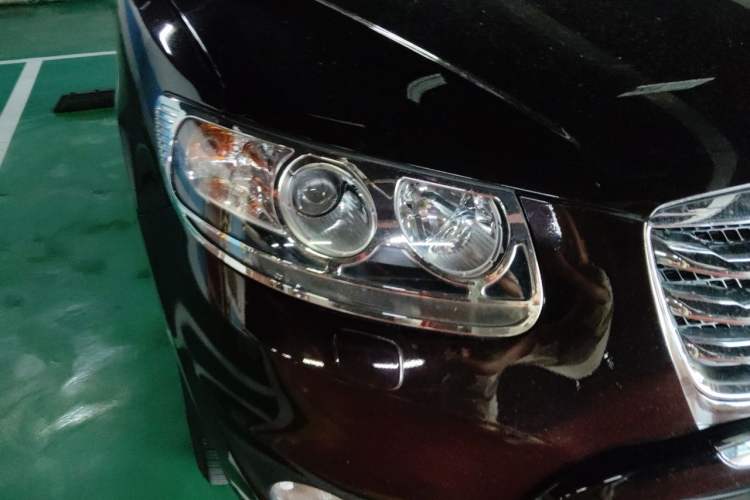 Used Hyundai Santa Fe Classic  Right Front Headlight