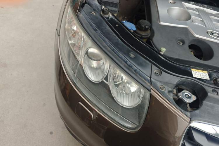 Used Hyundai Santa Fe Classic 2011 2.4 Ultimate Edition 7-Seater Two-Wheel Drive Right Front Headlight