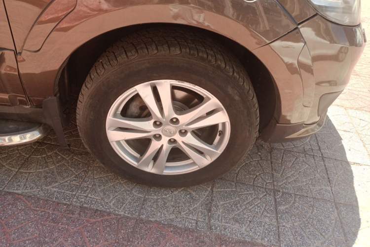 Used Hyundai Santa Fe Classic 2011 2.4 Ultimate Edition 7-Seater Two-Wheel Drive Right Front Wheel Hub