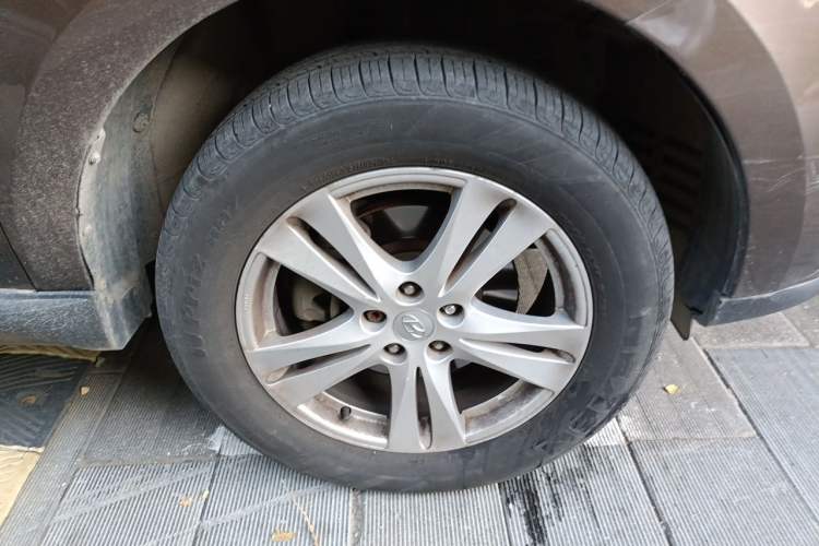 Used Hyundai Santa Fe Classic 2011 2.4 Ultimate Edition 7-Seater Two-Wheel Drive Right Front Wheel Hub