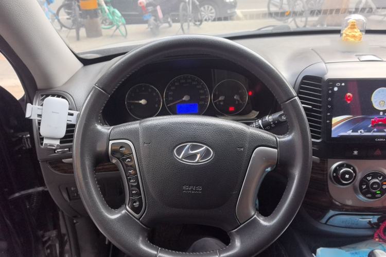 Used Hyundai Santa Fe Classic 2011 2.4 Comfort Edition 7-Seater Two-Wheel Drive Steering Wheel