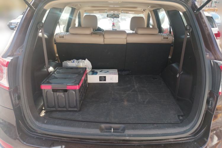 Used Hyundai Santa Fe Classic 2011 2.4 Comfort Edition 7-Seater Two-Wheel Drive Trunk