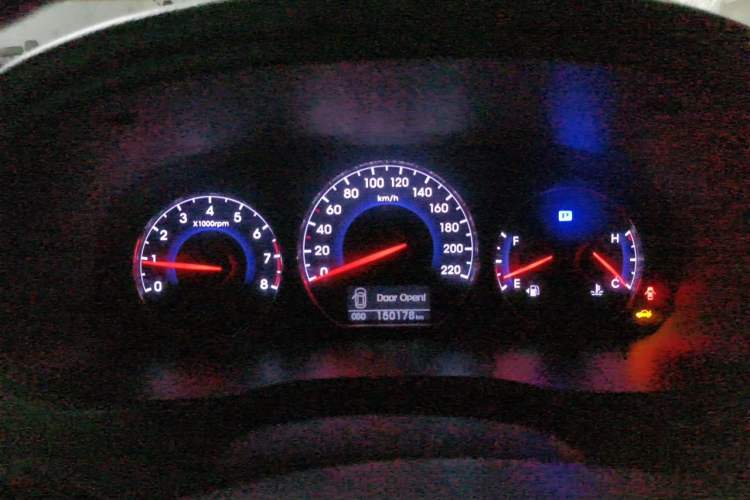 Used Hyundai Santa Fe Classic 2011 2.4 Luxury Edition 7-Seater Two-Wheel Drive Instrument Cluster