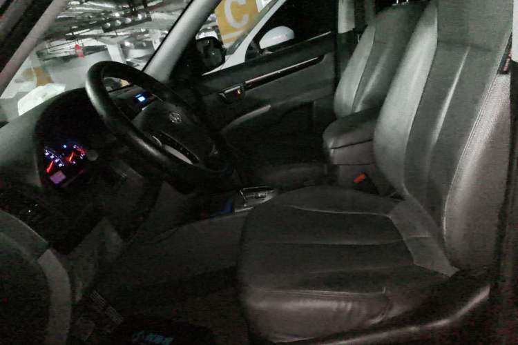 Used Hyundai Santa Fe Classic 2011 2.4 Luxury Edition 7-Seater Two-Wheel Drive Left Front Seat