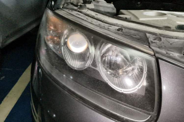 Used Hyundai Santa Fe Classic 2011 2.4 Luxury Edition 7-Seater Two-Wheel Drive Right Front Headlight