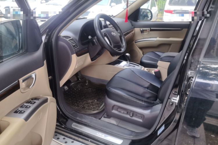 Used Hyundai Santa Fe Classic 2012 2.4 Comfort Edition 7-Seater Four-Wheel Drive Driver Seat