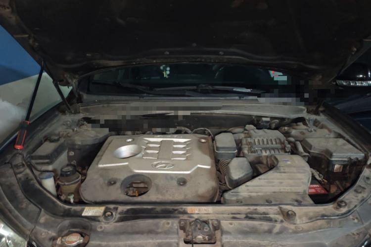 Used Hyundai Santa Fe Classic 2012 2.4 Comfort Edition 7-Seater Four-Wheel Drive Engine Bay