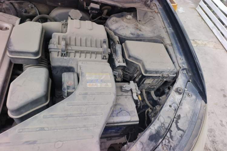 Used Hyundai Santa Fe Classic 2012 2.4 Comfort Edition 7-Seater Four-Wheel Drive Engine Bay Left