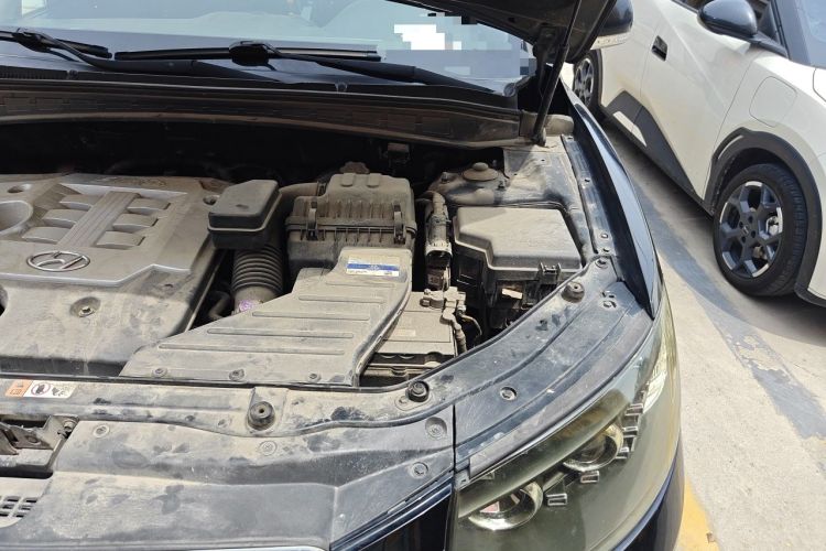 Used Hyundai Santa Fe Classic 2012 2.4 Luxury Edition 7-Seater Four-Wheel Drive Engine Bay Left