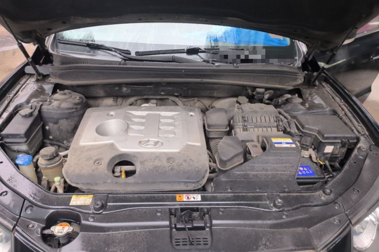 Used Hyundai Santa Fe Classic 2012 2.4 Luxury Edition 7-Seater Four-Wheel Drive Engine Bay