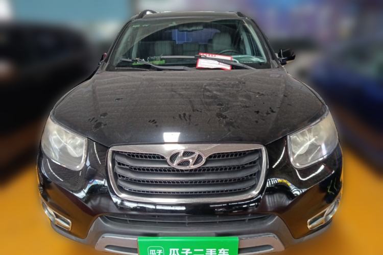 Used Hyundai Santa Fe Classic 2012 2.4 Luxury Edition 7-Seater Four-Wheel Drive Front