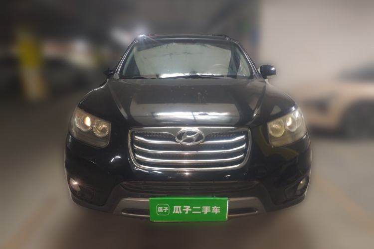 Used Hyundai Santa Fe Classic 2012 2.4 Comfort Edition 7-Seater Four-Wheel Drive Front
