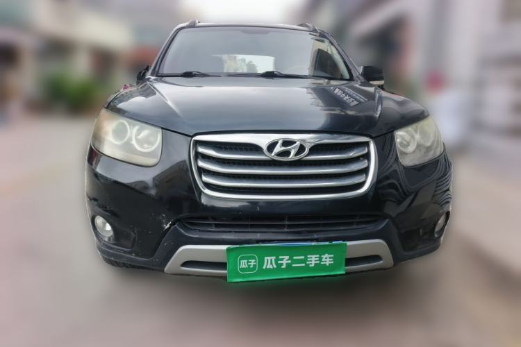 Used Hyundai Santa Fe Classic 2012 2.4 Comfort Edition 7-Seater Four-Wheel Drive Front