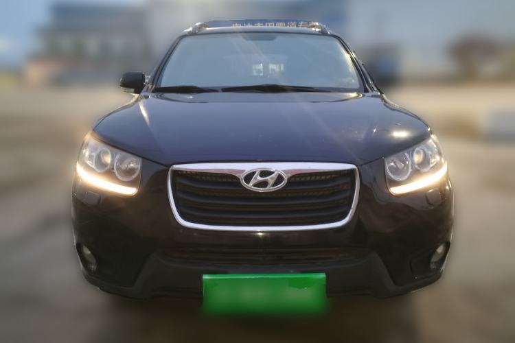 Used Hyundai Santa Fe Classic 2012 2.4 Comfort Edition 7-Seater Four-Wheel Drive Front