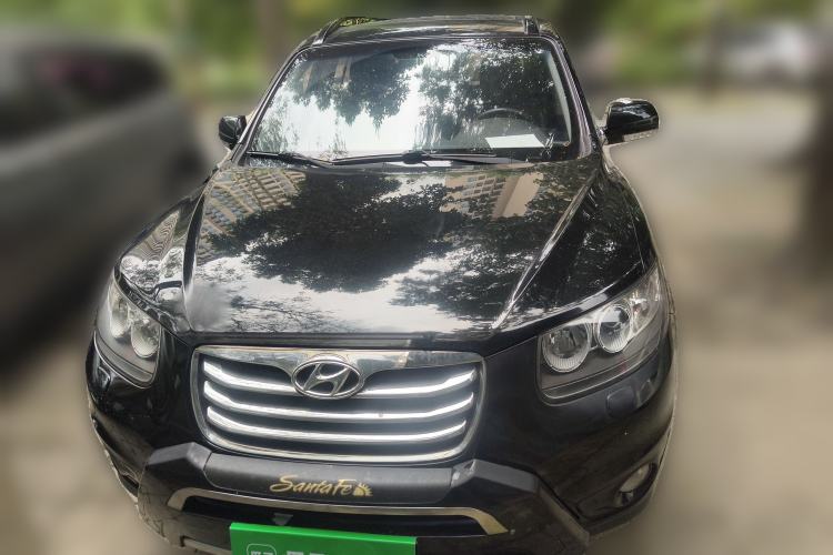 Used Hyundai Santa Fe Classic 2012 2.4 Ultimate Edition 7-Seater Four-Wheel Drive Front