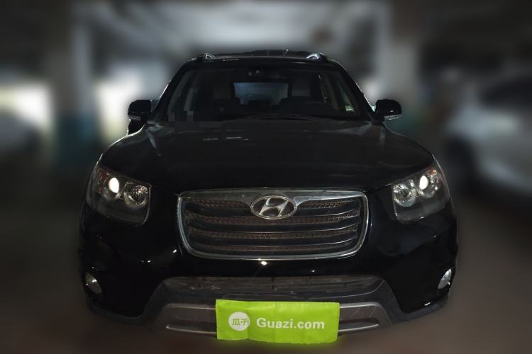 Used Hyundai Santa Fe Classic 2012 2.4 Comfort Edition 7-Seater Four-Wheel Drive Front