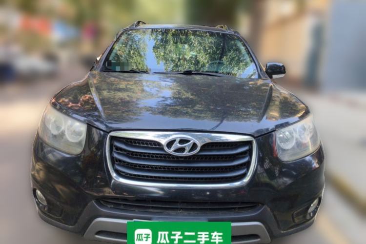 Used Hyundai Santa Fe Classic 2012 2.4 Comfort Edition 7-Seater Four-Wheel Drive Front