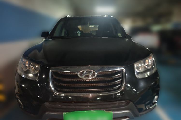 Used Hyundai Santa Fe Classic 2012 2.4 Comfort Edition 7-Seater Four-Wheel Drive Front