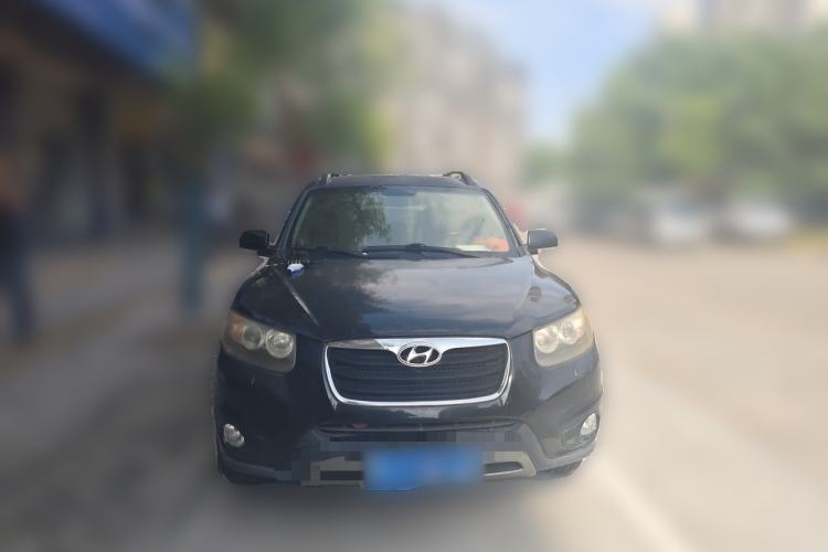 Used Hyundai Santa Fe Classic 2012 2.4 Ultimate Edition 7-Seater Four-Wheel Drive Front