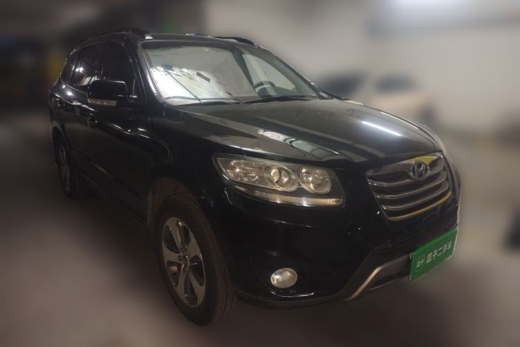Used Hyundai Santa Fe Classic 2012 2.4 Comfort Edition 7-Seater Four-Wheel Drive Front Right 45 Deg